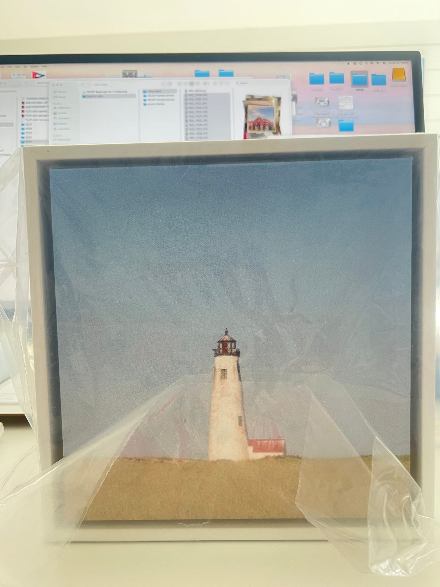 + | SLS26 | 10x10 Great Point Light